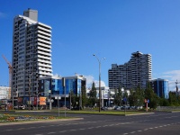 Naberezhnye Chelny, Жилой комплекс и Торговый центр "Sunrise City", Syuyumbike Ave, house 40