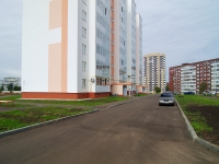 Naberezhnye Chelny, Tsvetochny blvd, house 8. Apartment house