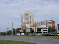 Naberezhnye Chelny, Vakhitov avenue, 房屋 36А. 公寓楼