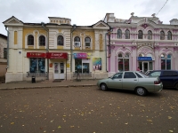Chistopol, Lenin st, house 47. multi-purpose building