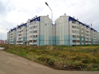 Chistopol, Plyushchenkov st, house 8. Apartment house