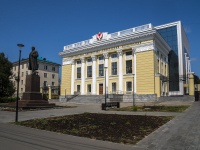 Izhevsk, 图书馆 Национальная библиотека Удмуртской Республики, Sovetskaya st, 房屋 11