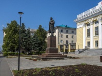 Izhevsk, monument В.И. ЛенинуSovetskaya st, monument В.И. Ленину