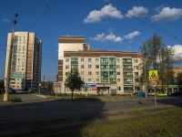 Ижевск, улица Орджоникидзе, дом 55. многоквартирный дом