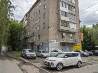Izhevsk, Kommunarov st, house 198. Apartment house