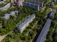 Votkinsk, st Shkolnaya, house 17. Apartment house