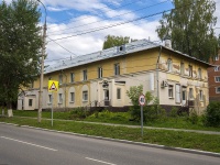 Votkinsk, st Kirov, house 54. Apartment house