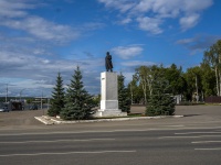 Votkinsk, monument В.И.ЛенинуKirov st, monument В.И.Ленину