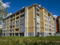 Votkinsk, st Mira, house 32. Apartment house