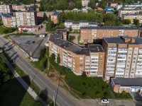 Votkinsk, Sadovnikov , house 4. Apartment house