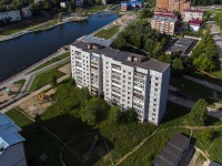 Votkinsk,  Sadovnikov, house 5. Apartment house