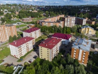 Votkinsk,  Sadovnikov, house 11. Apartment house