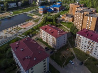 Votkinsk, Sadovnikov , 房屋 13. 公寓楼