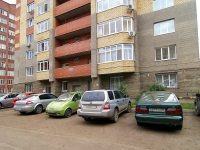 Ufa, Revolyutsionnaya st, house 111/2. Apartment house