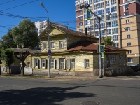 Уфа, улица Октябрьской Революции, дом 42. индивидуальный дом