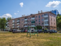 Neftekamsk, Komsomolsky avenue, 房屋 1. 公寓楼