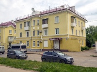 Oktyabrskiy, st Gubkin, house 31. Apartment house