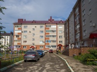 Oktyabrskiy, Sverdlov st, house 3. Apartment house
