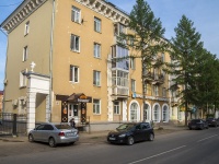Oktyabrskiy, st Chapaev, house 19. Apartment house