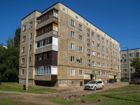 Salavat, Leningradskaya st, house 63. Apartment house