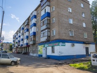 Salavat, Oktyabrskaya st, house 2. Apartment house