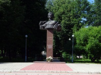 Cheboksary, 纪念碑 М. СеспелюLenin avenue, 纪念碑 М. Сеспелю