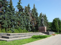 Cheboksary, monument В.И.ЛенинуKarl Marks st, monument В.И.Ленину