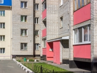 Барнаул, улица Шумакова, дом 40. многоквартирный дом