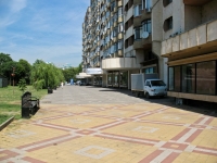 Krasnodar, st Rashpilvskaya, house 32. Apartment house