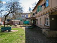 Краснодар, Славянский переулок, дом 2. многоквартирный дом