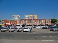 Краснодар, площадь Привокзальная, дом 5. автовокзал Краснодар-1