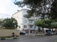 Gelendzhik, Ostrovsky st, house 132. Apartment house with a store on the ground-floor