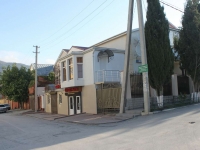 Gelendzhik, Blok st, house 9. Apartment house with a store on the ground-floor