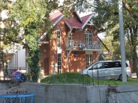 Gelendzhik, Lazurnaya st, house 12. Private house