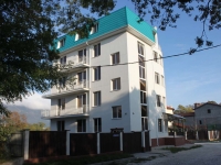 Gelendzhik, Parkovaya st, house 28. Apartment house