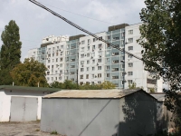 Новороссийск, улица Героев Десантников, дом 12. многоквартирный дом