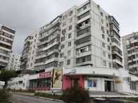 Novorossiysk, Geroev Desantnikov st, house 65/2. Apartment house with a store on the ground-floor