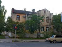 Новороссийск, улица Энгельса, дом 63. многоквартирный дом