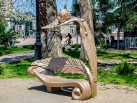 Сочи, улица Навагинская. скульптура Скамья-Улитка («Крыло удачи»)