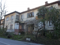 Сочи, улица Севастопольская, дом 2. многоквартирный дом