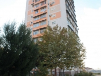 Sochi, Timiryazev st, house 14. Apartment house