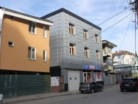 Сочи, улица Свердлова (Адлер), дом 47. многофункциональное здание