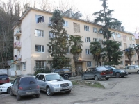 Sochi, Glazunov st, house 20. Apartment house