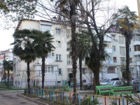 Sochi, Krasnykh Partizan st, house 10. Apartment house