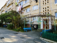 Sochi, Partizanskaya st, house 18. Apartment house