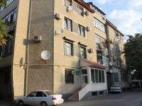 Анапа, улица Чехова, дом 67. многоквартирный дом