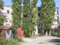 叶伊斯克, Pionerskaya st, 房屋 8. 公寓楼