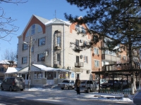 Krymsk, st Lermontov, house 14А. Apartment house
