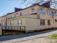 Туапсе, улица Совхозная (пгт Новомихайловский), дом 17. многоквартирный дом