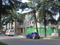 Tuapse, Marshal Zhukov st, house 19. Apartment house with a store on the ground-floor